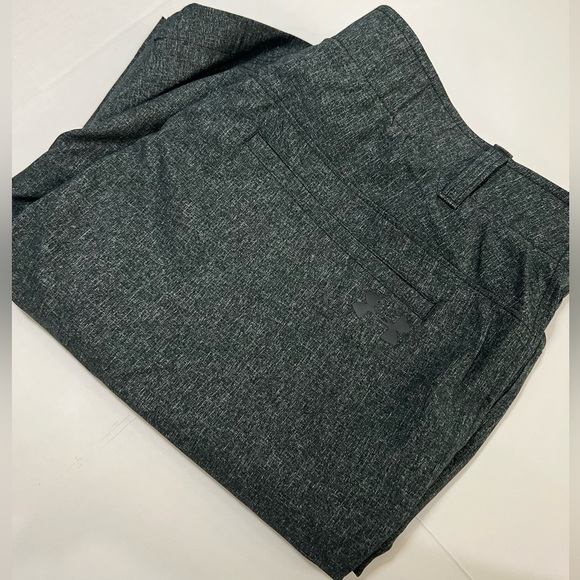 Under Armour Gray Flat Front Shorts Casual Comfort - Picture 5 of 8